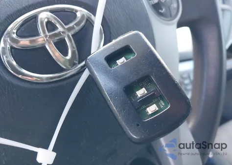 2012 Toyota Prius C Three from USA, damaged, VIN JTDKDTB35C1506928